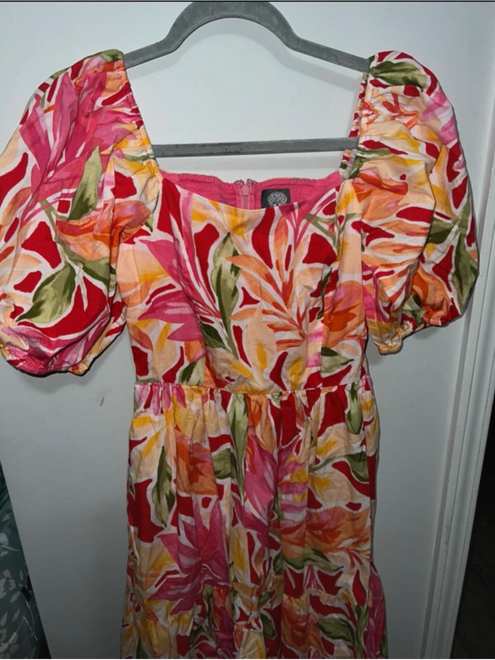 Vince Camuto Puff-Sleeve Floral Midi Dress in Pink, Red & Orange